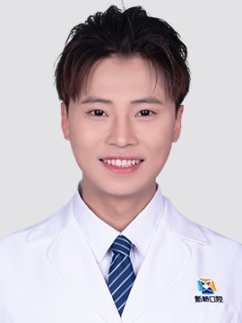 杨一凡